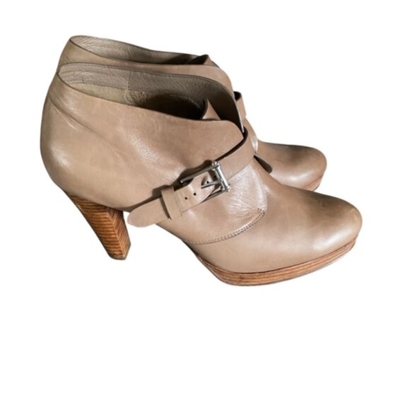 Cole Haan Darcy Leather Ankle Booties 9 - Picture 5 of 6